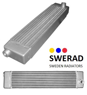 Två metallradiatorer med logotypen för SWERAD, Sweden Radiatorer, namngivna Oljekylare Johnston sopmaskin.