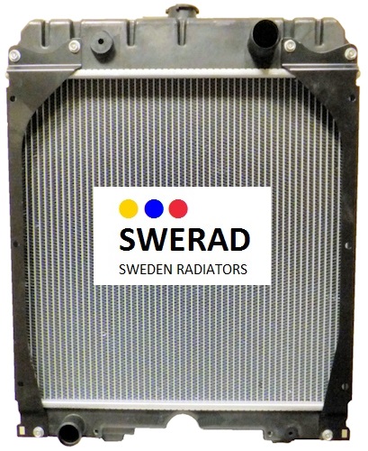 En svart bilkylare märkt "Kylare Perkins generator" med etiketten "SWERAD Sweden Radiators" och en logotyp med tre färgade prickar i gult, rött och blått.