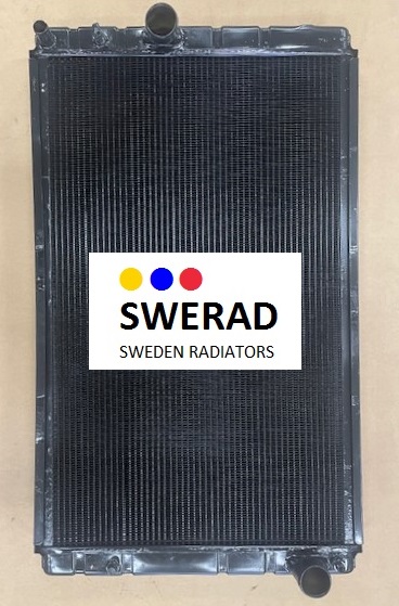 Kylare Deutz-Fahr traktor svart bilkylare med en SWERAD-logotyp i mitten, med röda, blå och gula prickar ovanför texten "SWEDEN RADIATORS.